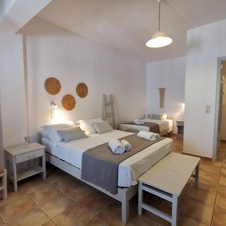Helen'S Minimal Studios & Apartments Alikí Quarto foto